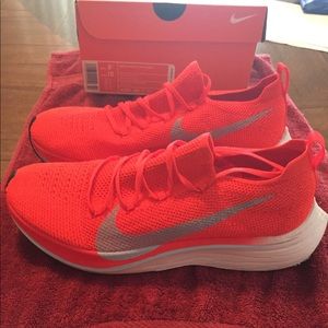 Nike Vaporfly 4% Flyknit, Womens 10